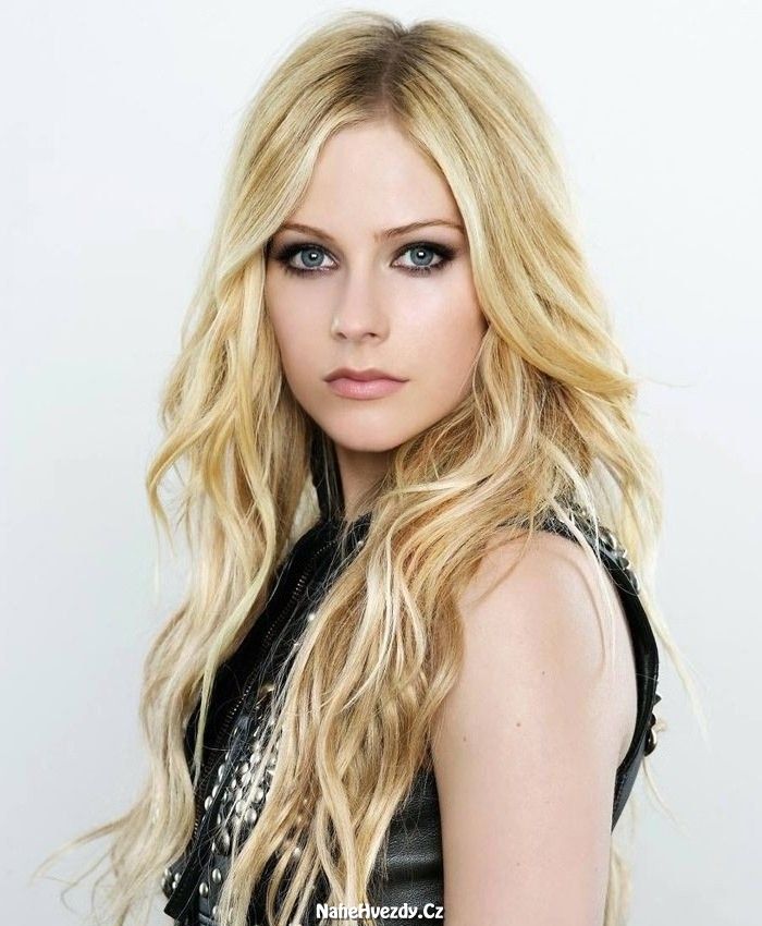 Nahá Avril Lavigne. Fotka - 63